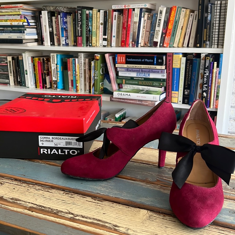 Rialto Corra Bordeaux Suede Pump
